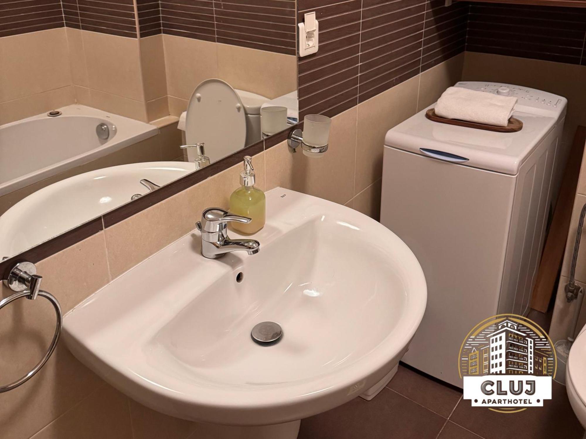 Cluj Aparthotel - Viva City - エクステリア 写真