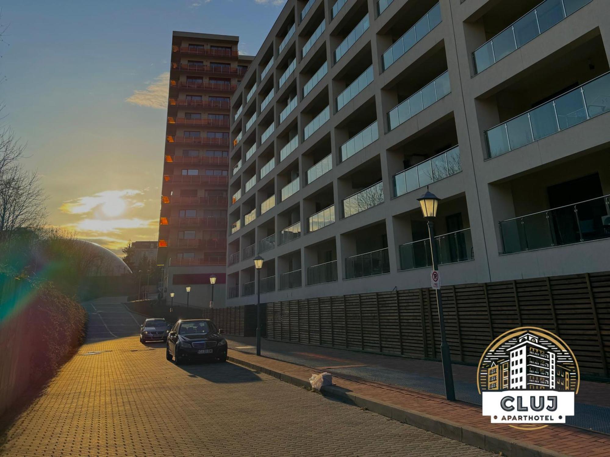 Cluj Aparthotel - Viva City - エクステリア 写真